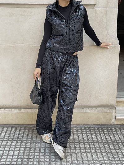 Pantalón Parachute Cargo tornasolado animal print - Imagen 2