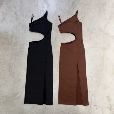 Vestido largo un solo hombro con abertura en la cintura