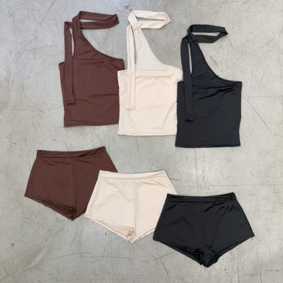 Top estraple con detalle bufanda