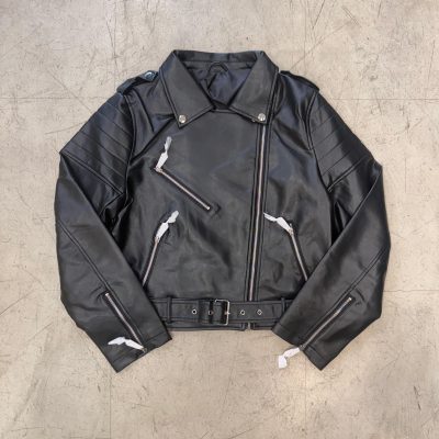 Campera de Cuero Negro
