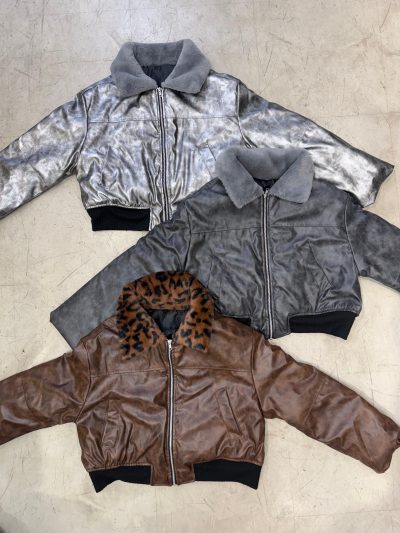 Campera Puffer de cuerina con cuello piel - Imagen 2