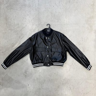 Camperita bomber de cuerina