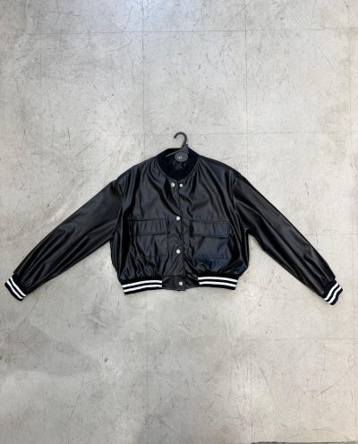 Camperita bomber de cuerina