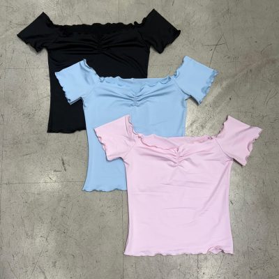 Remera Manga Corta  Hombros Descubiertos de Microfibra
