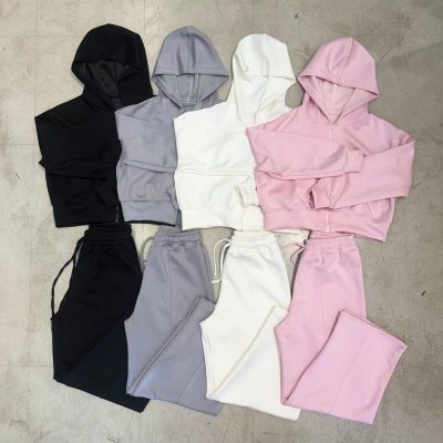 Campera con capucha de scuba