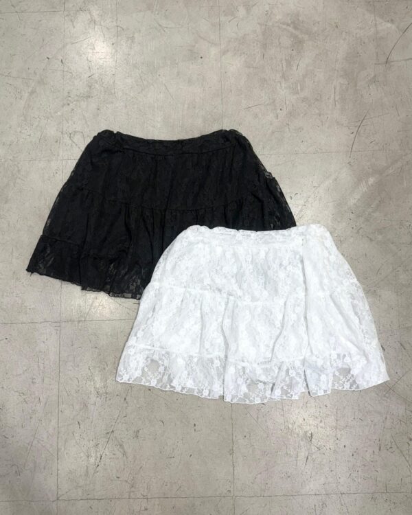 Pollera corta (encaje)