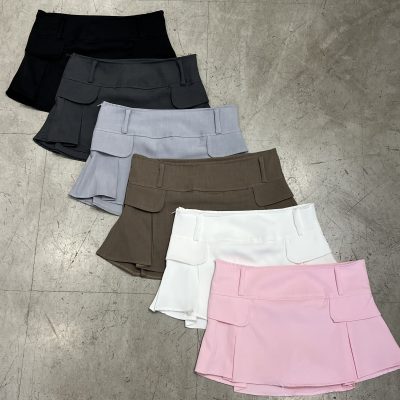 Pollera corta con short abajo