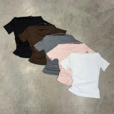 Remera hombros caídos c. frunce y argolla (algodon c/ lycra)