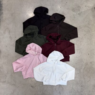 Campera con capucha de scuba