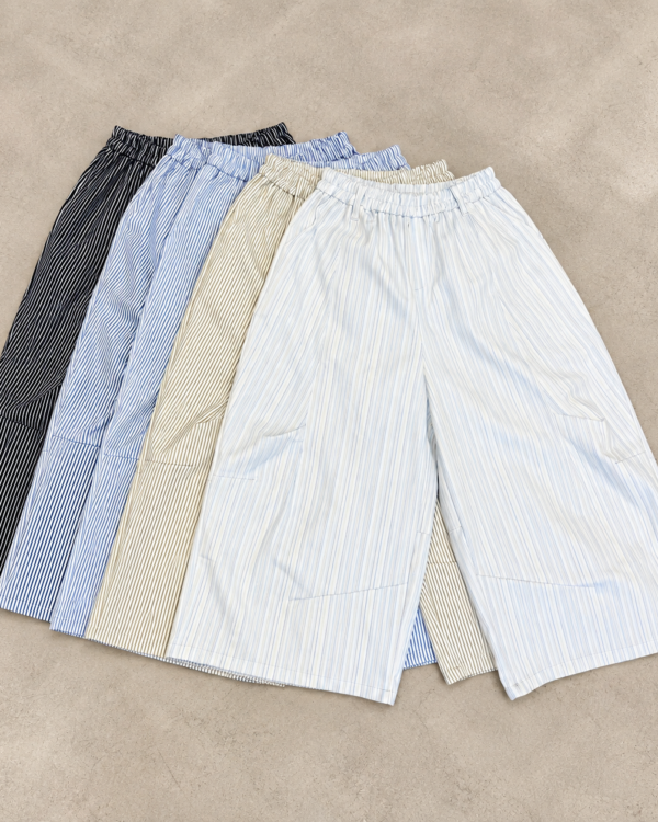 Pantalón Barrel Corto Rayado